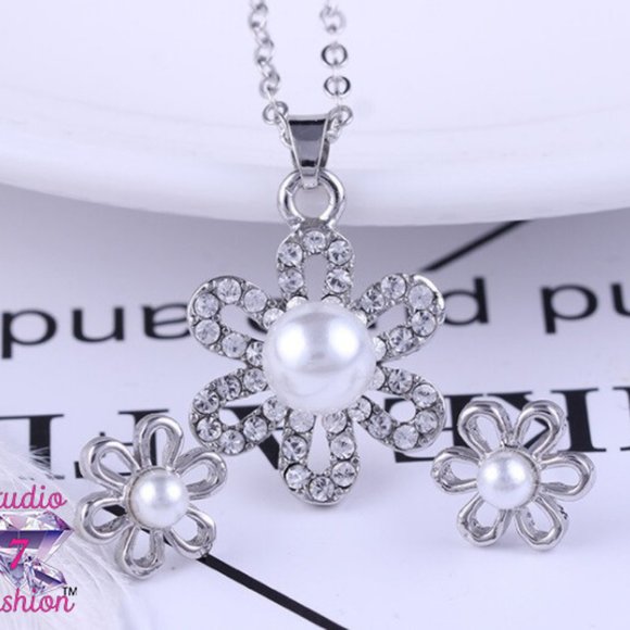 Pearl and Rhinestone Floral Necklace Earring Set - Picture 5 of 5